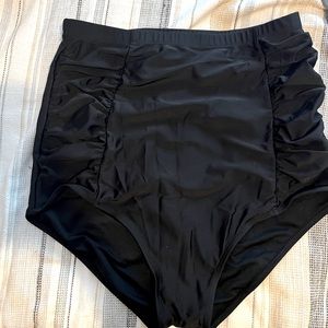 Coral reef high waisted bottoms size large